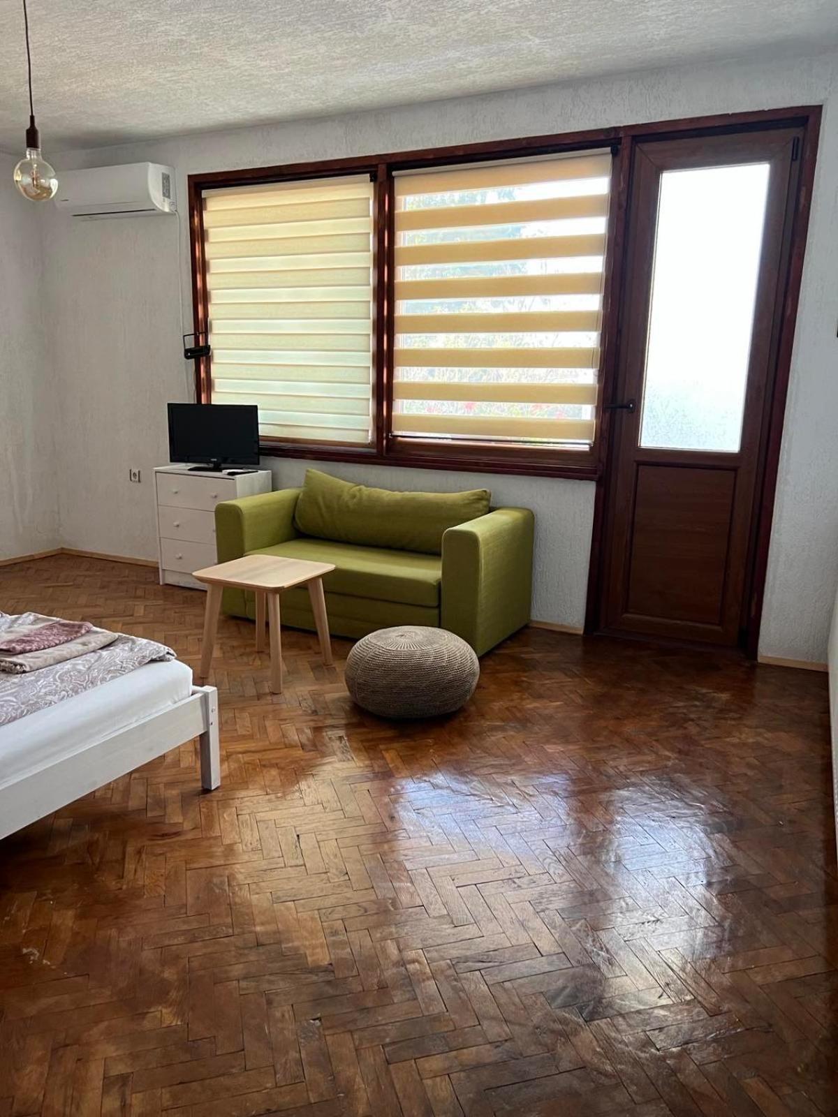 White Guest House 2 Karlovo Exterior foto