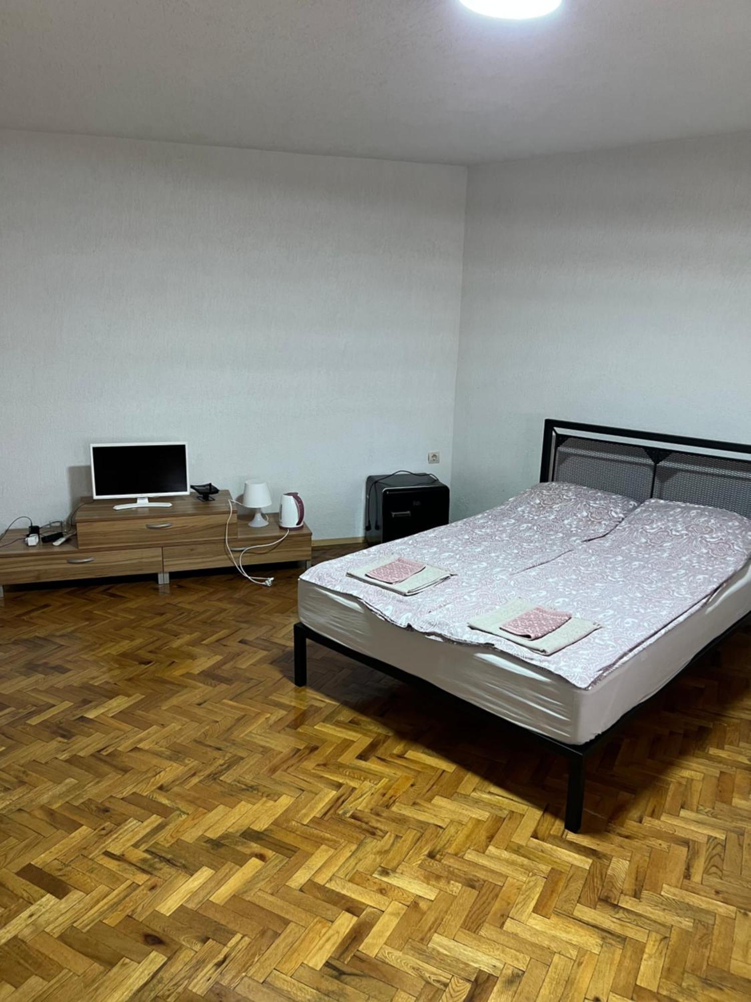 White Guest House 2 Karlovo Exterior foto